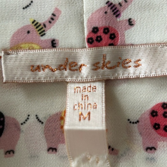 Elephant Novelty Print Blouse Medium Sheer 3/4 Sleeve Under Skies Button Down - Picture 7 of 8